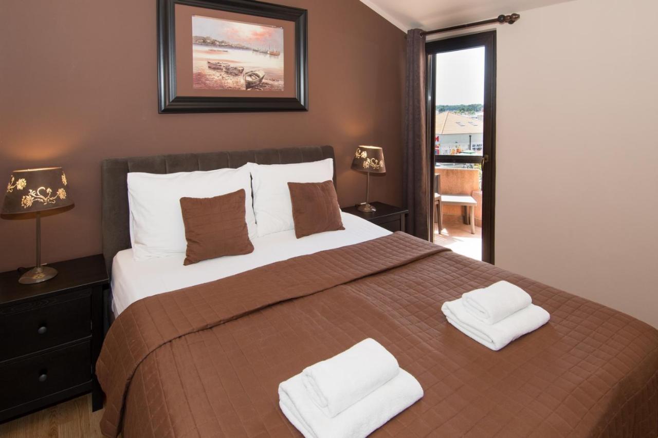 Breakfast & Bed Anita Bed & Breakfast Medulin Exterior photo