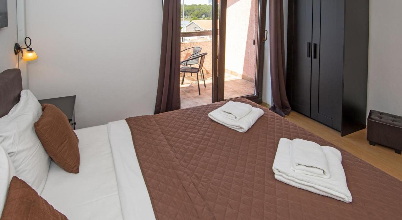 Breakfast & Bed Anita Bed & Breakfast Medulin Exterior photo